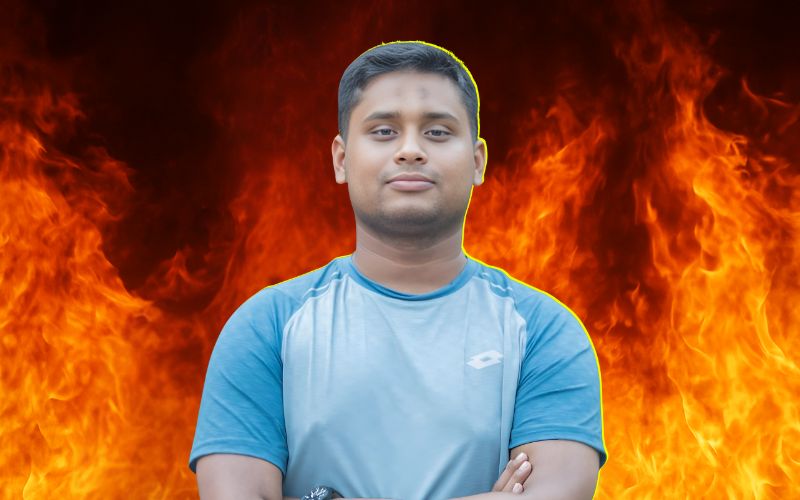 হাসনাত আবদুল্লাহর উপর একের পর এক হামলা: রাজনীতিতে নতুন উত্তেজনা, নাকি কৌশলী প্রচারণা? রাজনৈতিক মেরুকরণের টার্গেট হাসনাত?
